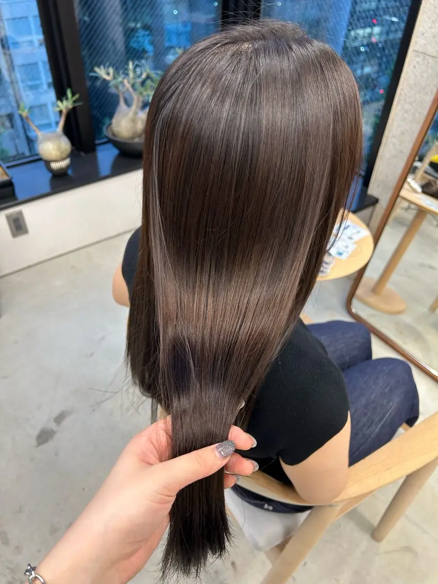ロング カラー ヘアカラー トリートメント SiLO Yukinaのヘアスタイル