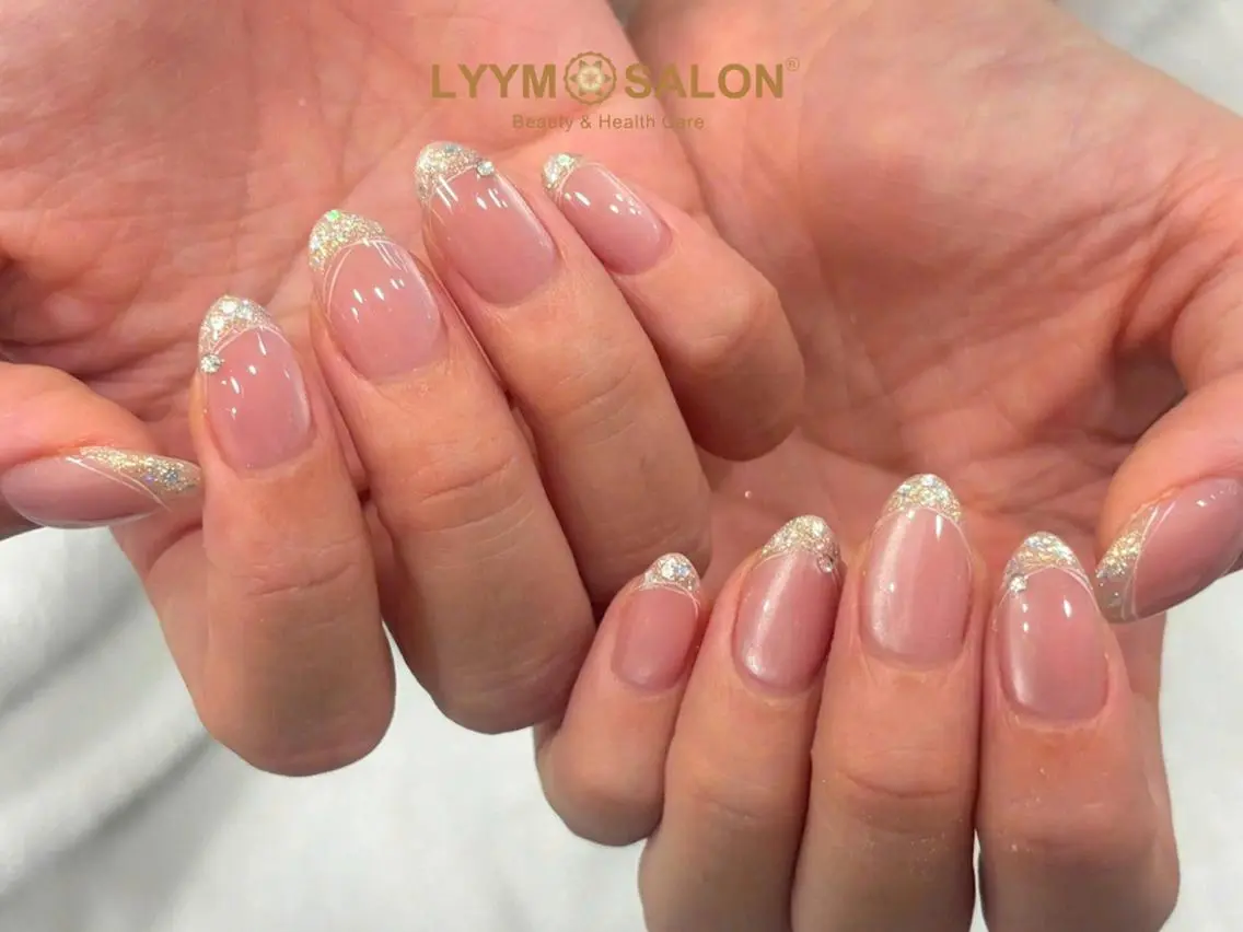 ネイル フレンチネイル ジェルネイル キラキラネイル ラメ(グリッター) ピンク ハンドネイル ハンドケア LYYM Salon Miraのネイルデザイン