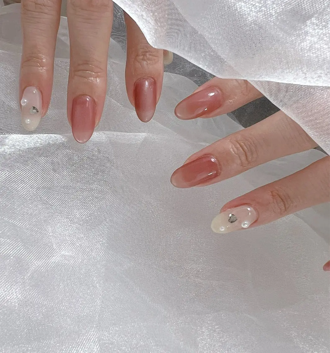 ネイル オーロラネイル ジェルネイル ハート 韓国ネイル ミラーネイル ハンドネイル nail salon Lauleaのネイルデザイン