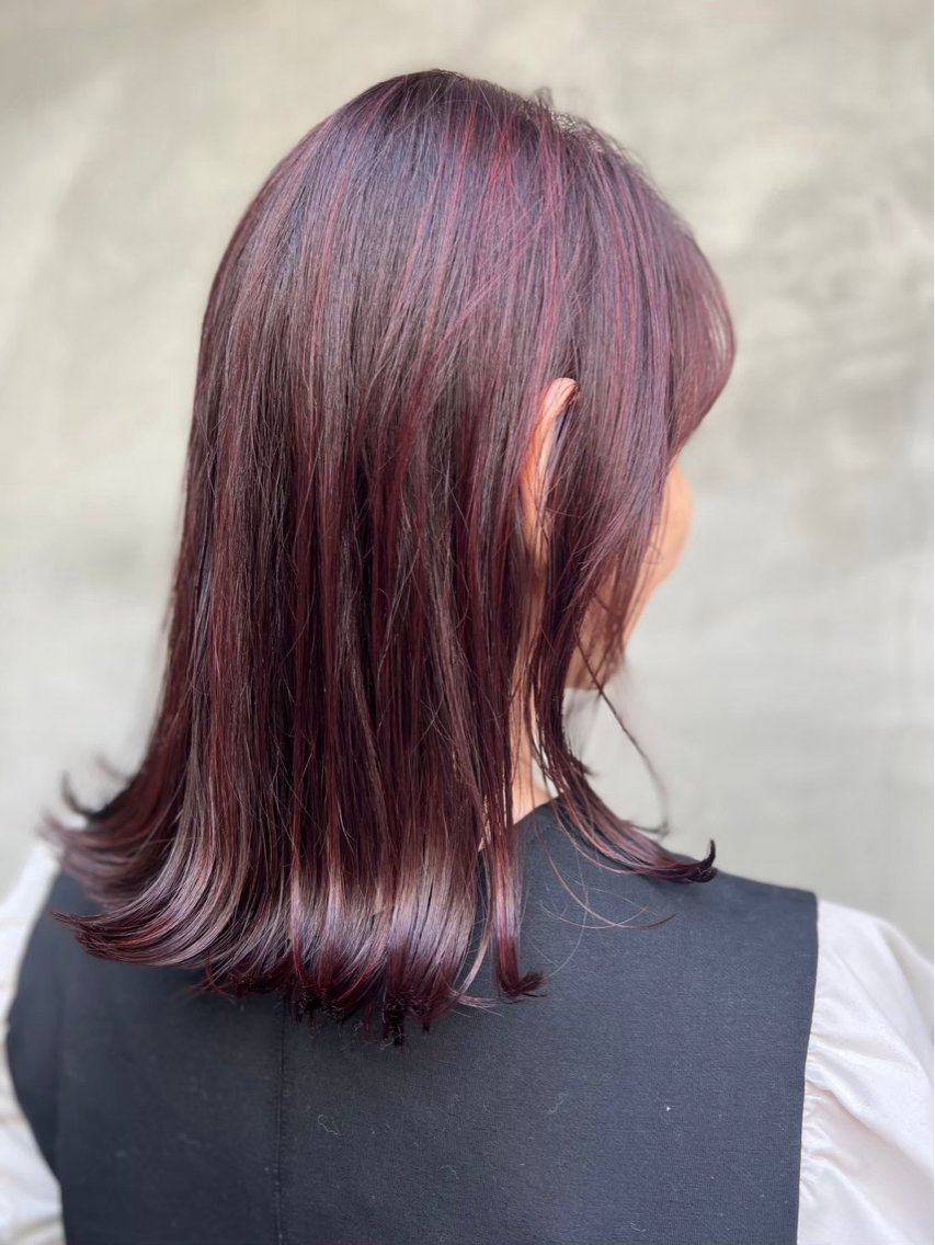 ミディアム UNBIRTHDAY いずみのヘアスタイル