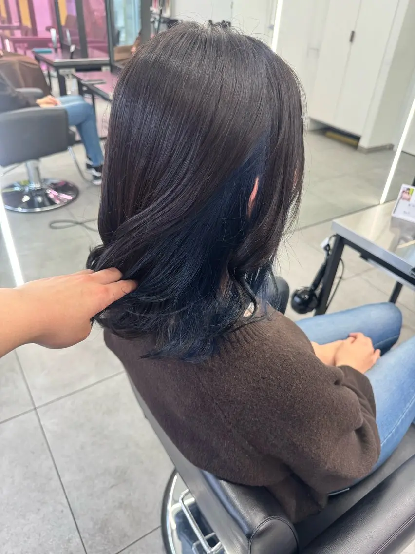 ミディアム カット ヘアカラー 【ダブルカラー推し】 伊桜莉のヘアスタイル