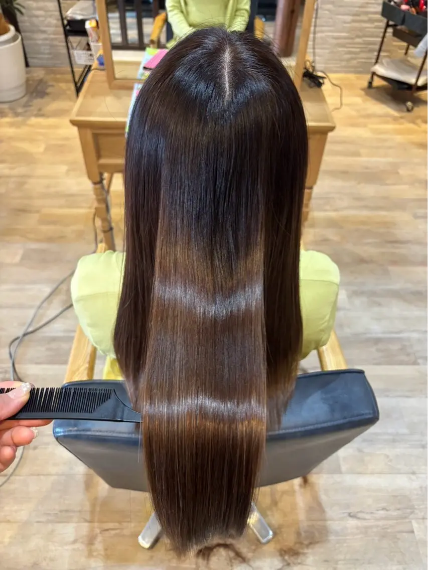ロング トリートメント 渡辺 桃花のヘアスタイル