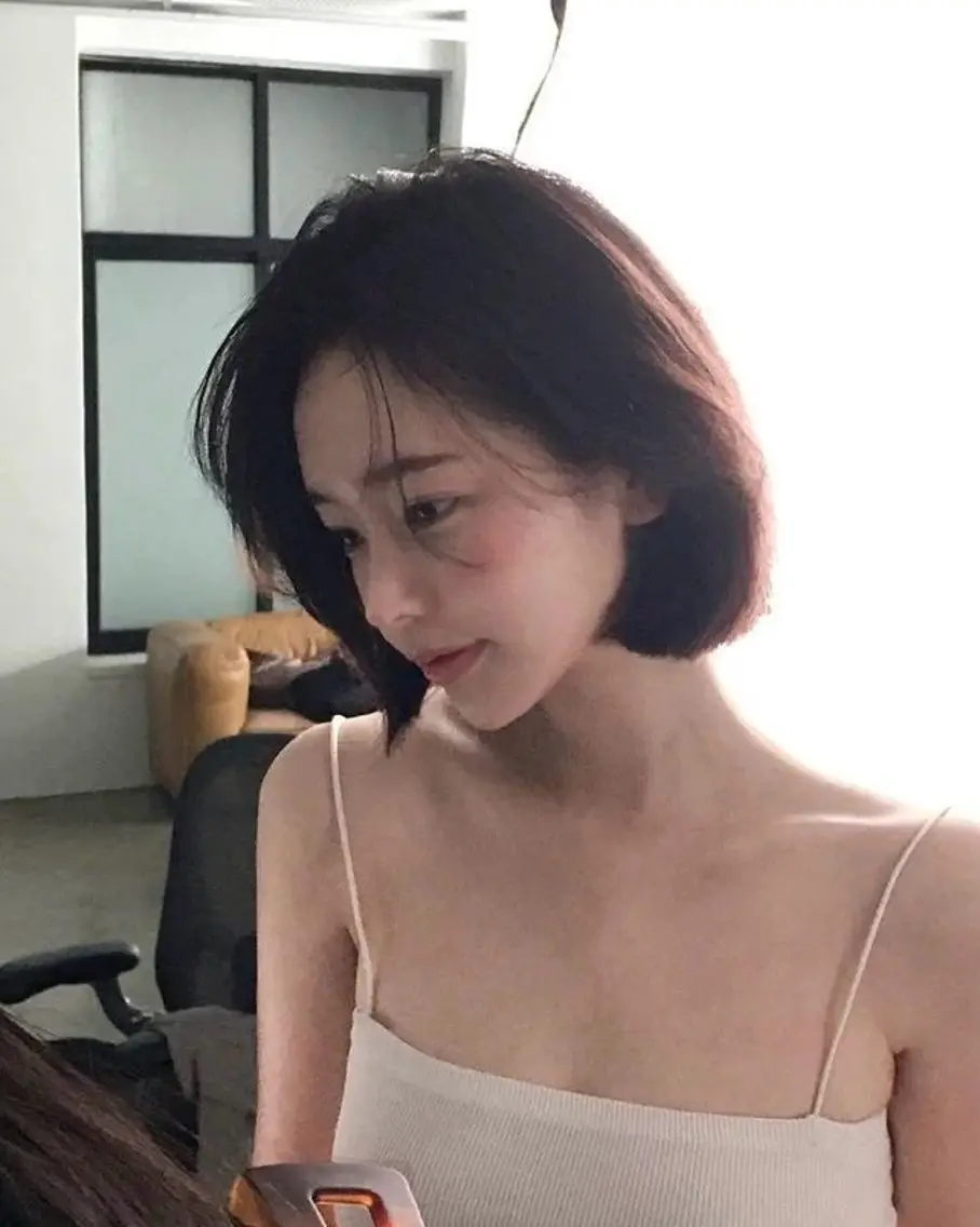 ショート ボブ 𝐜𝐨𝐚 𝐦𝐨𝐦𝐨𝐞のヘアスタイル