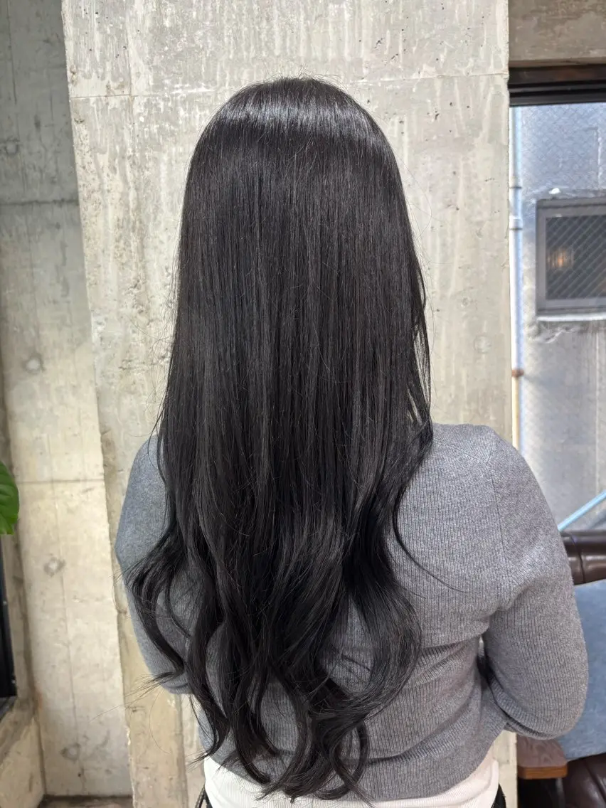 ロング カラー 透明感カラー 小川 まりのヘアスタイル