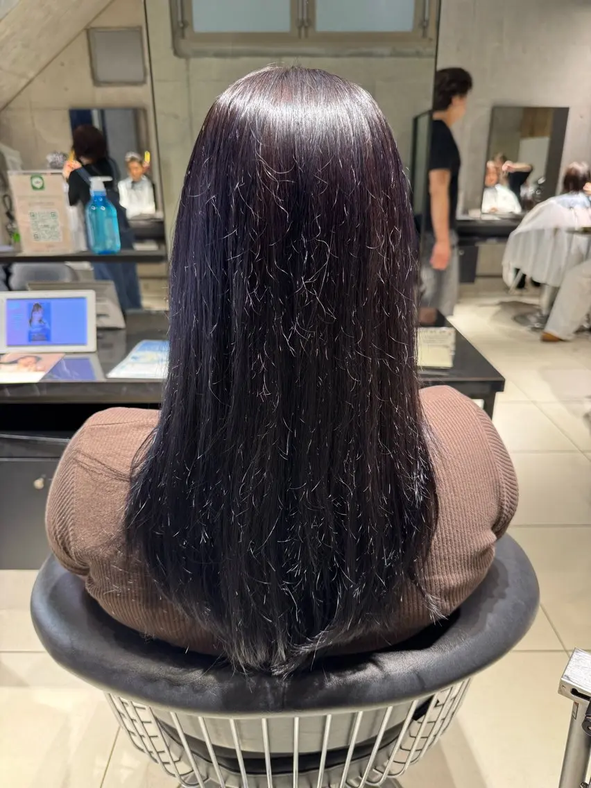カラー ブリーチ ブルーカラー ブルーパープル ハイライトカラー ヘアカラー トリートメント 艶カラー 梨菜💜のヘアスタイル