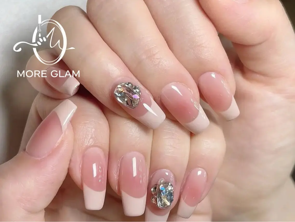 ネイル 長さ出し フットネイル フレンチネイル ジェルネイル 韓国ネイル MoreGlam Nailsのネイルデザイン