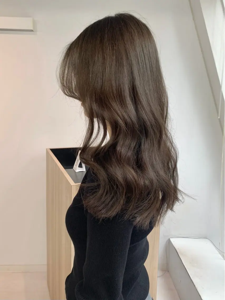 ロング カサイ ミユのヘアスタイル