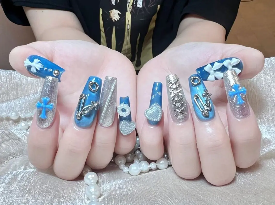 ロング Nana Nail🌟のネイルデザイン
