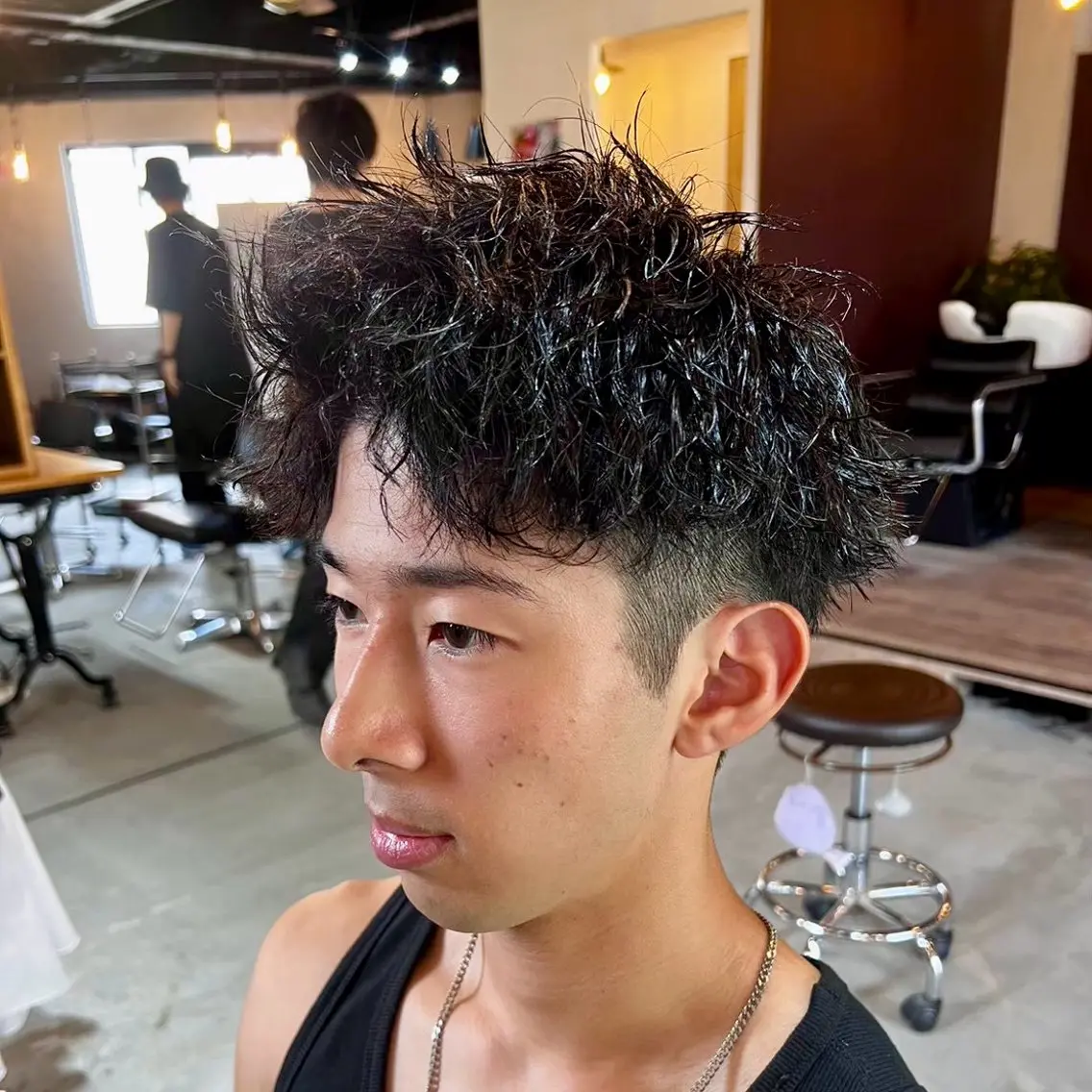 ショート パーマ メンズ シャドウ ツイスパ ニュアンスおがたのヘアスタイル