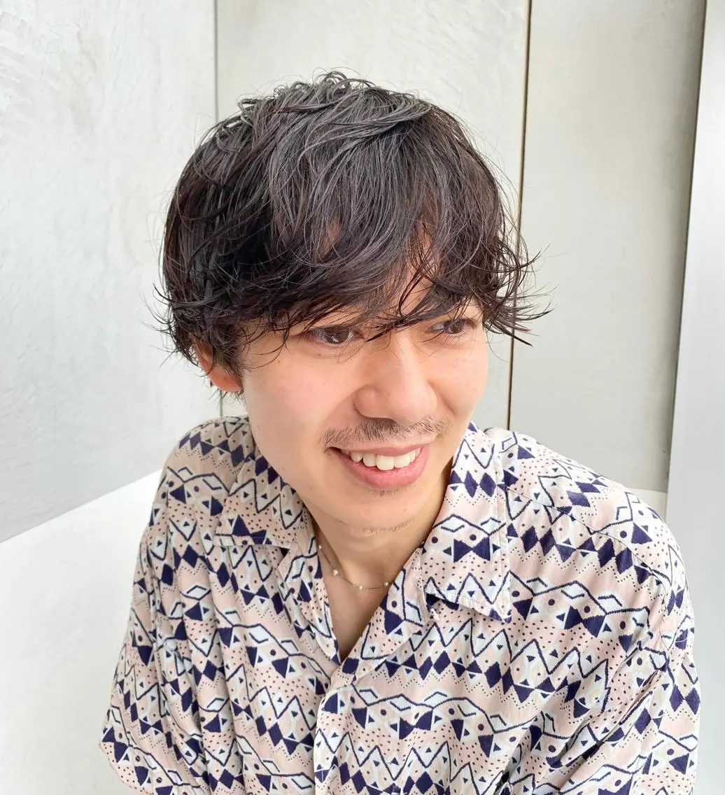 カラー メンズ 艶感/ナチュラル 🩵amiのヘアスタイル