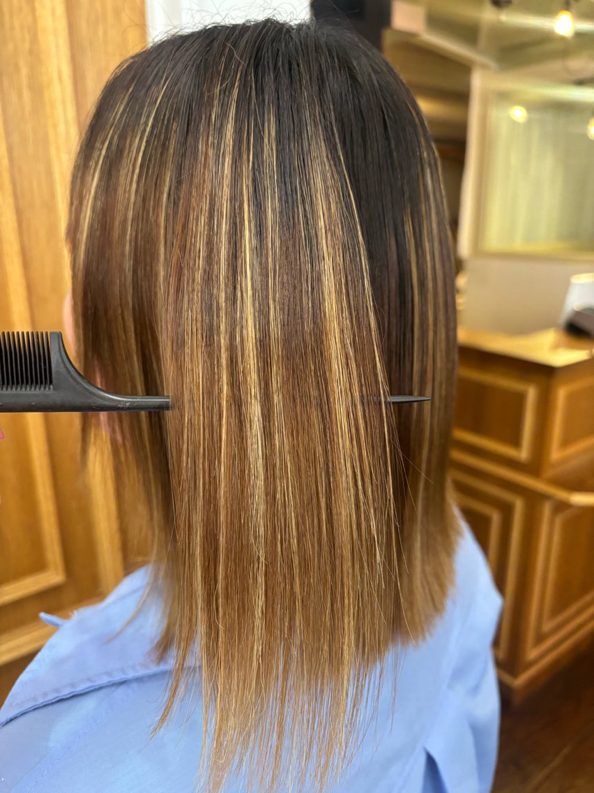 セミロング パーマ ストレートパーマ 縮毛矯正 くいた あやなのヘアスタイル