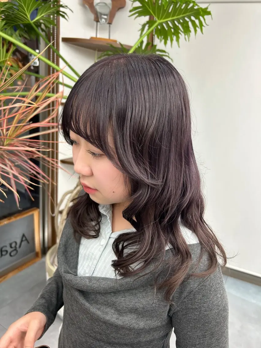 セミロング パープルカラー カット ヘアカラー トリートメント 田村 雪華のヘアスタイル