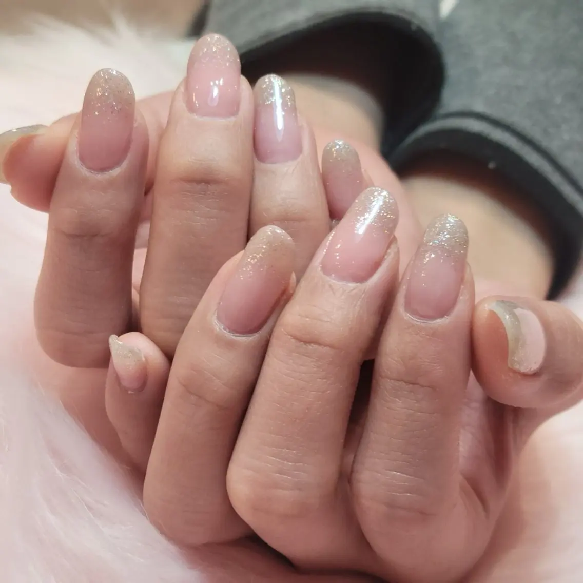 【オフなし】💅パーツデコ・ロング・ハードオフ別途🌷🩶【全色カラー／ワンカラーorラメグラ／フィルイン可の写真