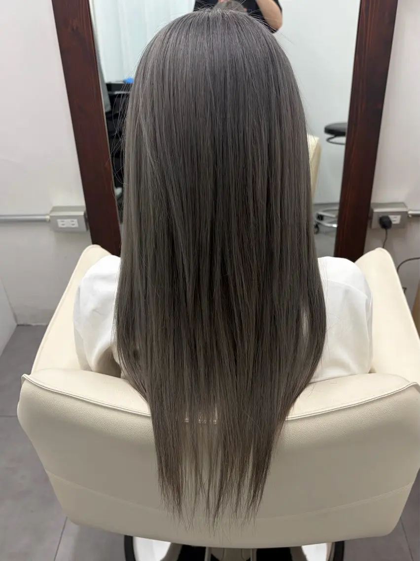 ロング カラー ヘアカラー TheEctilo 江坂 miku🐼のヘアスタイル