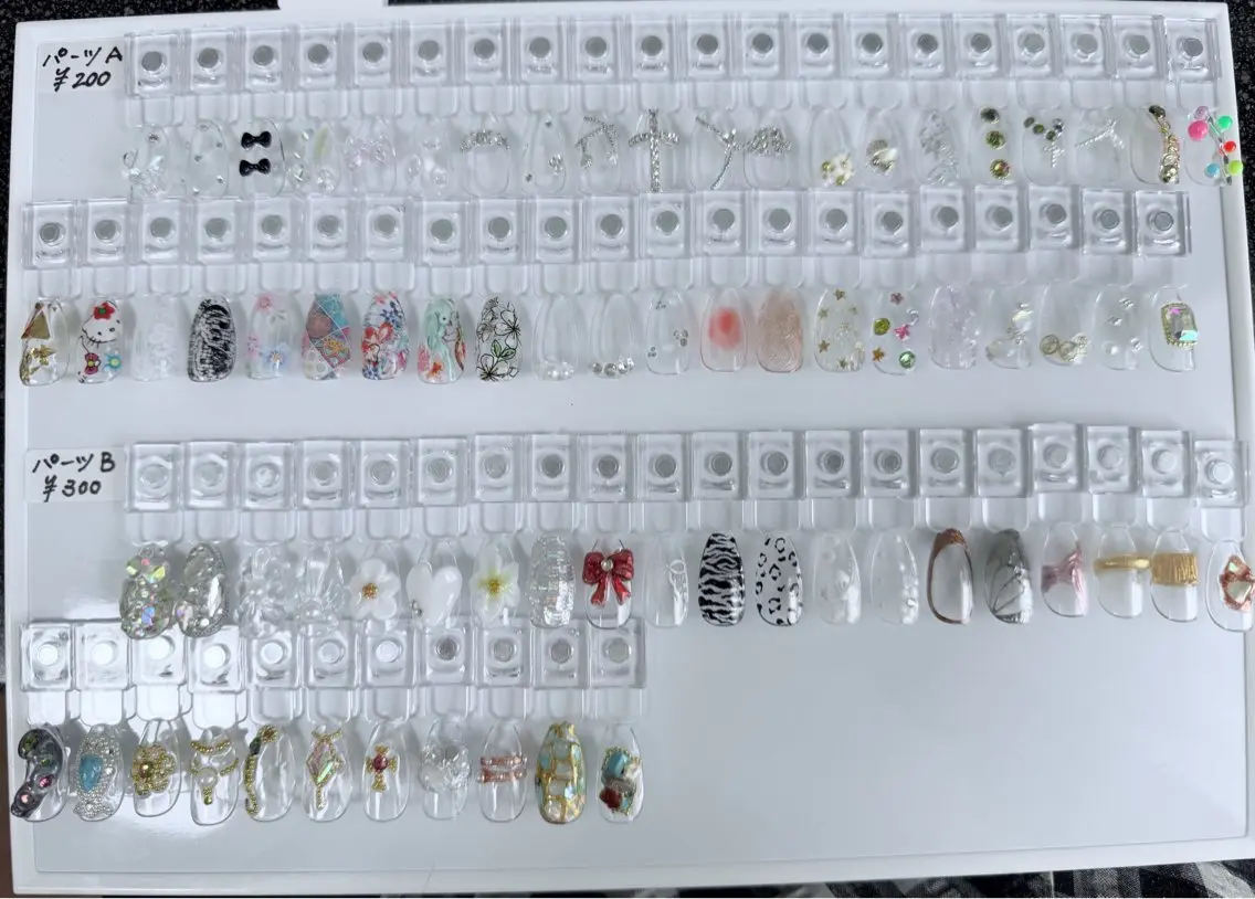 ネイル ハンドネイル Lily Nailのネイルデザイン