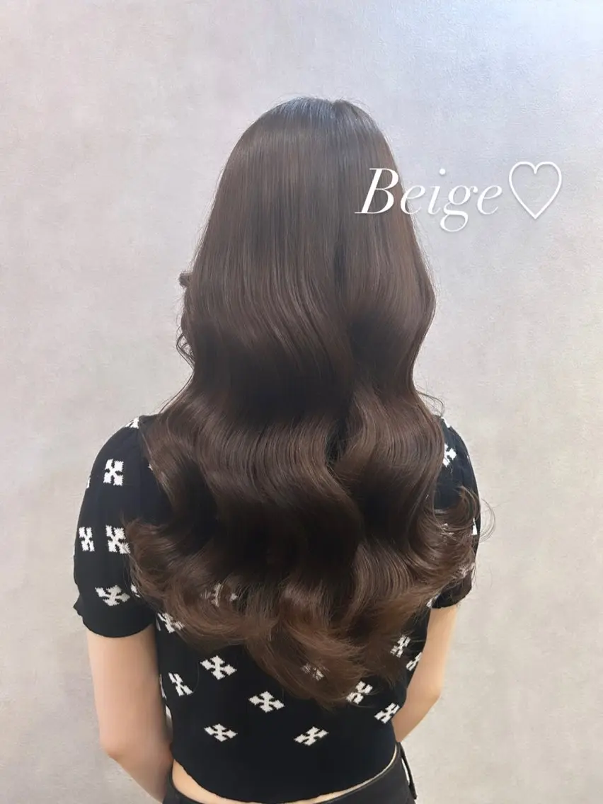ロング カラー ヘアアレンジ ベージュカラー ブリーチ ダブルカラー ブリーチなしカラー レイヤーカット 🩷韓国ヘア/ヨシン モリ🩷Maikaのヘアスタイル