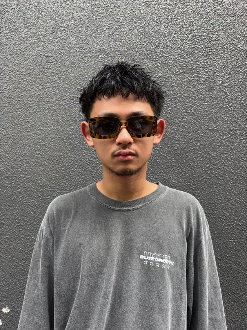 【 カット 】 大学、専門学生以下の写真