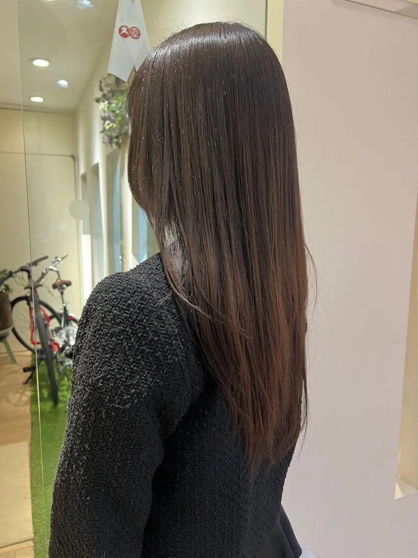 カラー ブリーチ 透明感カラー グレージュ ヘアカラー 宮永 くるみのヘアスタイル