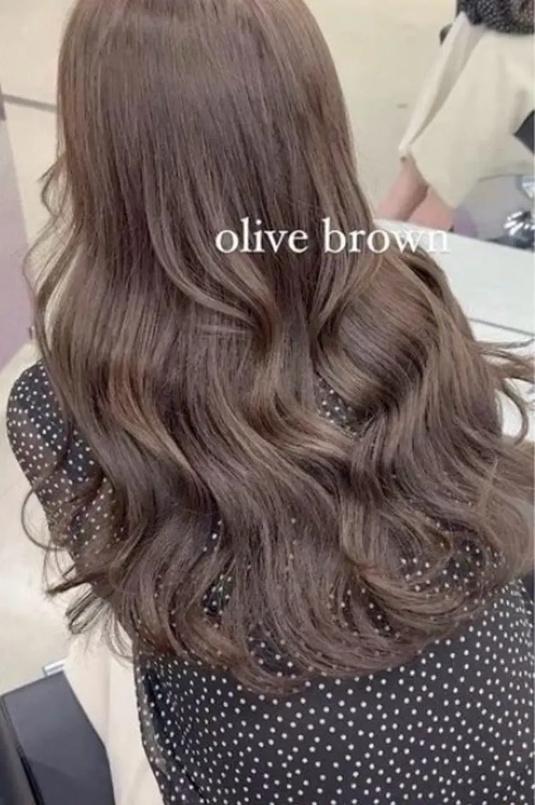 カラー ブラウンカラー オリーブブラウン 🎀透明感🎀／モテ 🤎ྀི／若葉のヘアスタイル