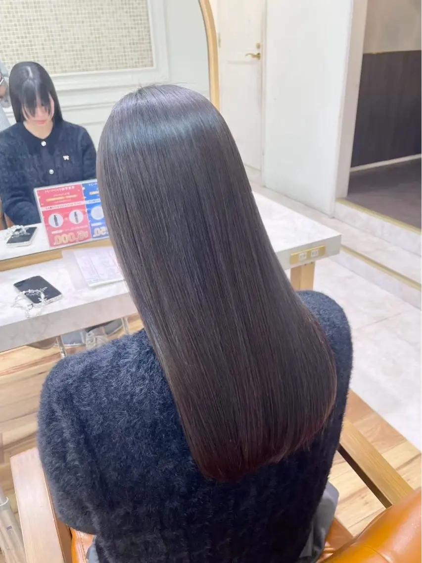 ロング 縮毛矯正 トリートメント 艶髪/髪質改善 /透明感カラー/鴻巣のヘアスタイル
