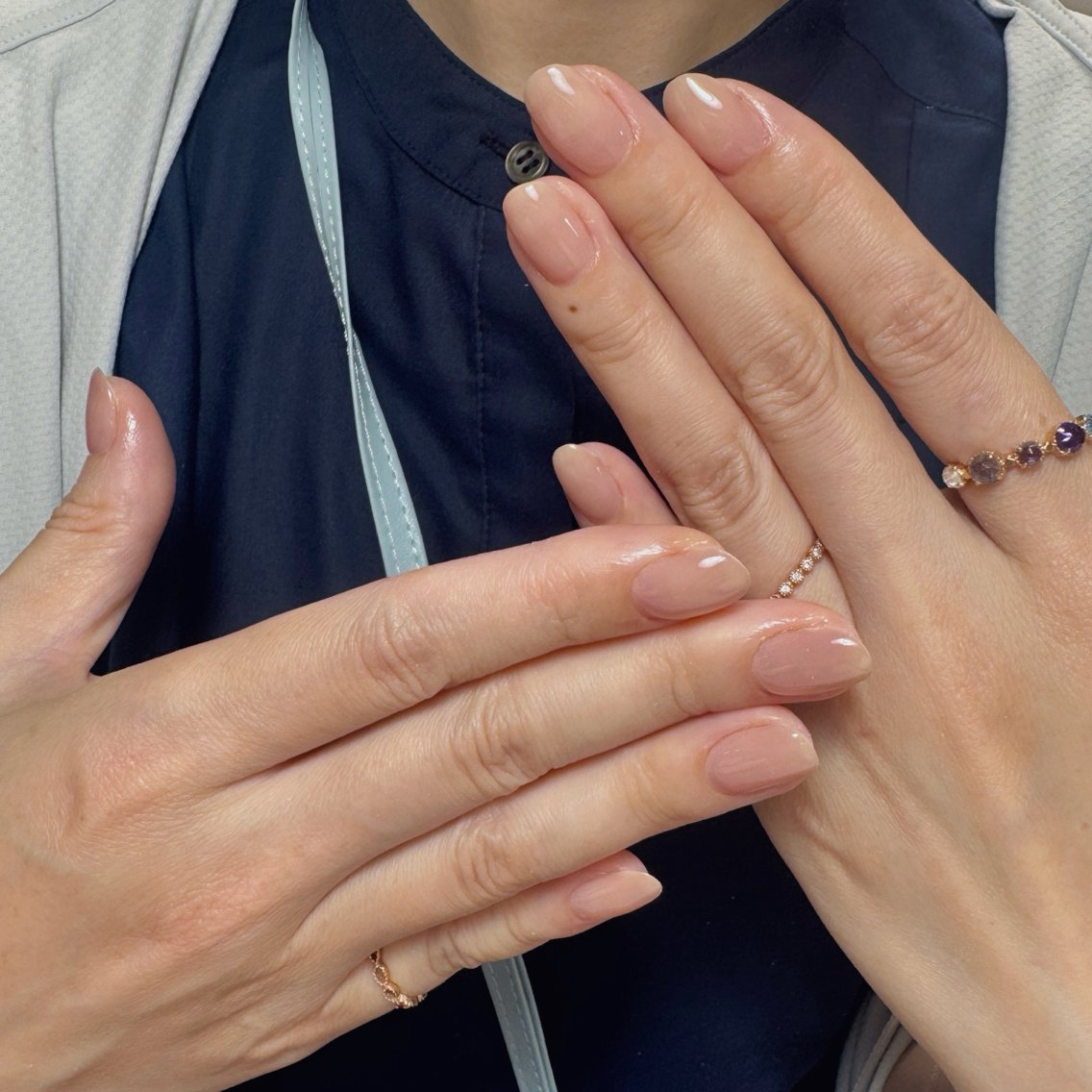 ネイル オフィスネイル ワンカラーネイル Aura Nail ✨リリ✨のネイルデザイン