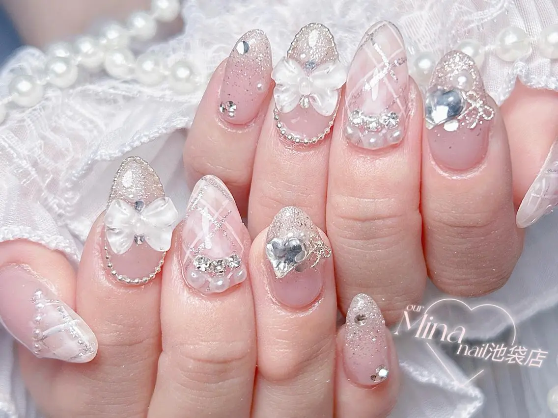 ネイル リリ 奈🎀のネイルデザイン