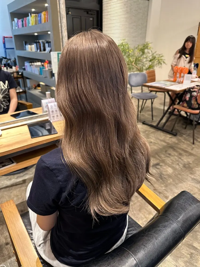 ロング カラー ブリーチ 🍒暖色カラー🔥 栗俣嵐のヘアスタイル