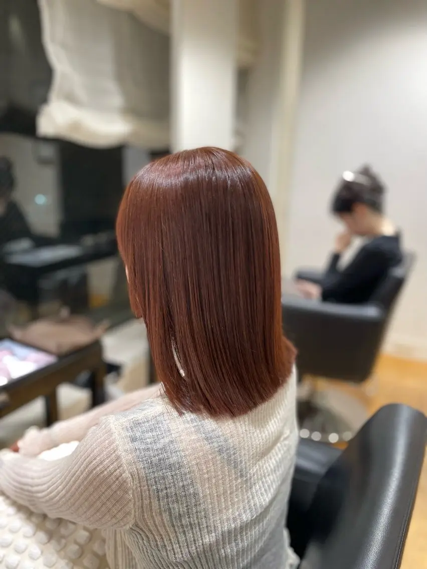 セミロング カラー ブラウンカラー オレンジ オレンジブラウン 鈴木 愛華のヘアスタイル