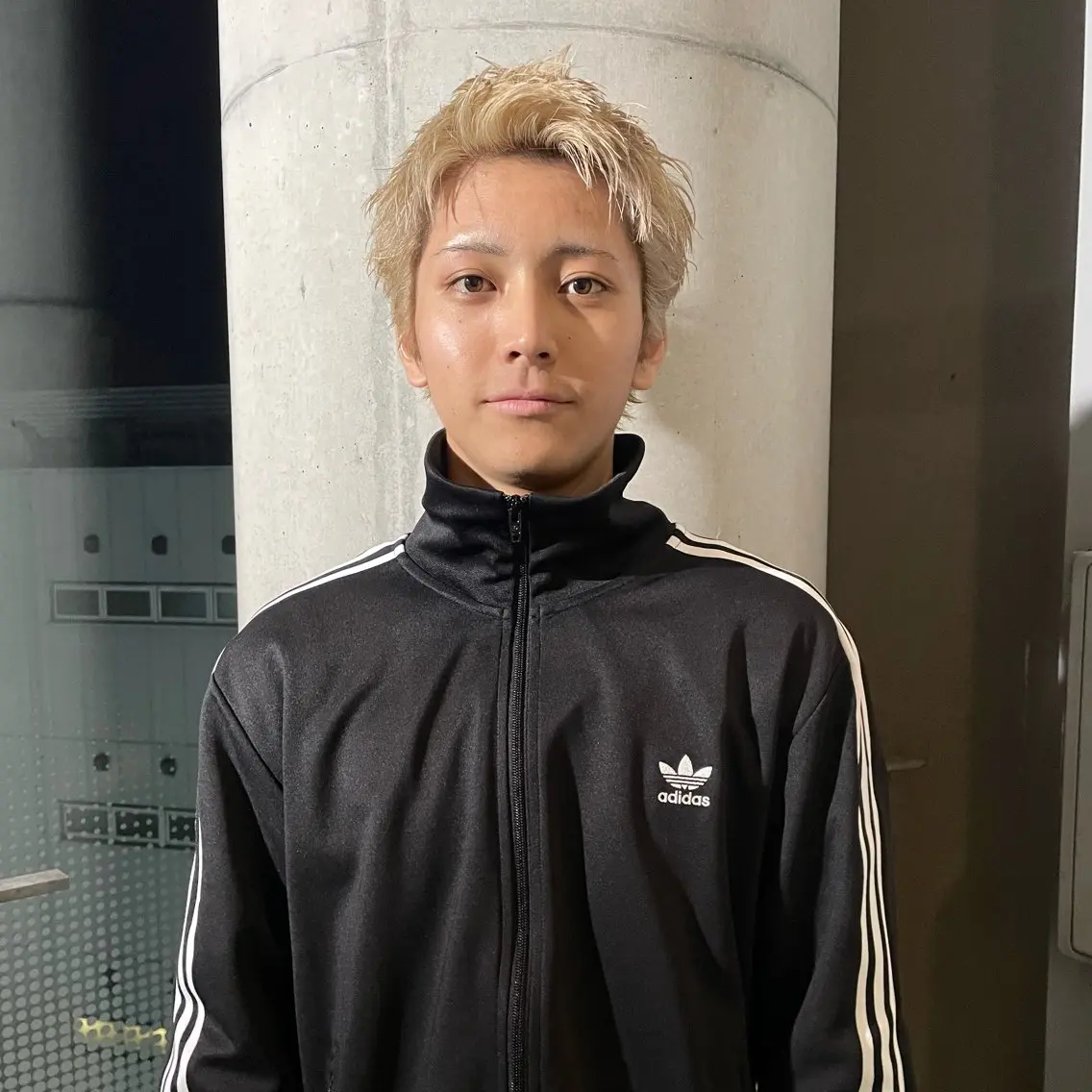 ショート カラー メンズ メンズブリーチ スパイキーショート ブリーチ ショートヘア カット ヘアカラー ⚾️横浜メンズカット 阿部龍馬🍺🍔のヘアスタイル