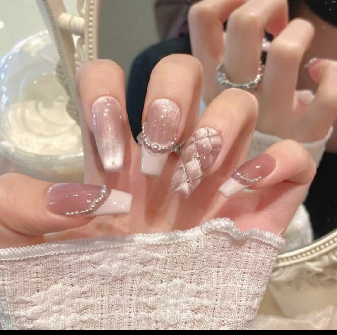 画像のデザイン済みチップ装着🩵の写真