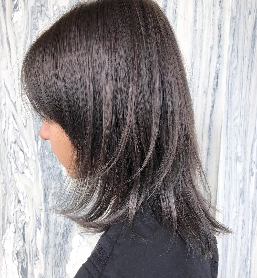 ミディアム カラー 透明感カラー グレージュ ヘアカラー トリートメント ニシヤマ コウヘイのヘアスタイル