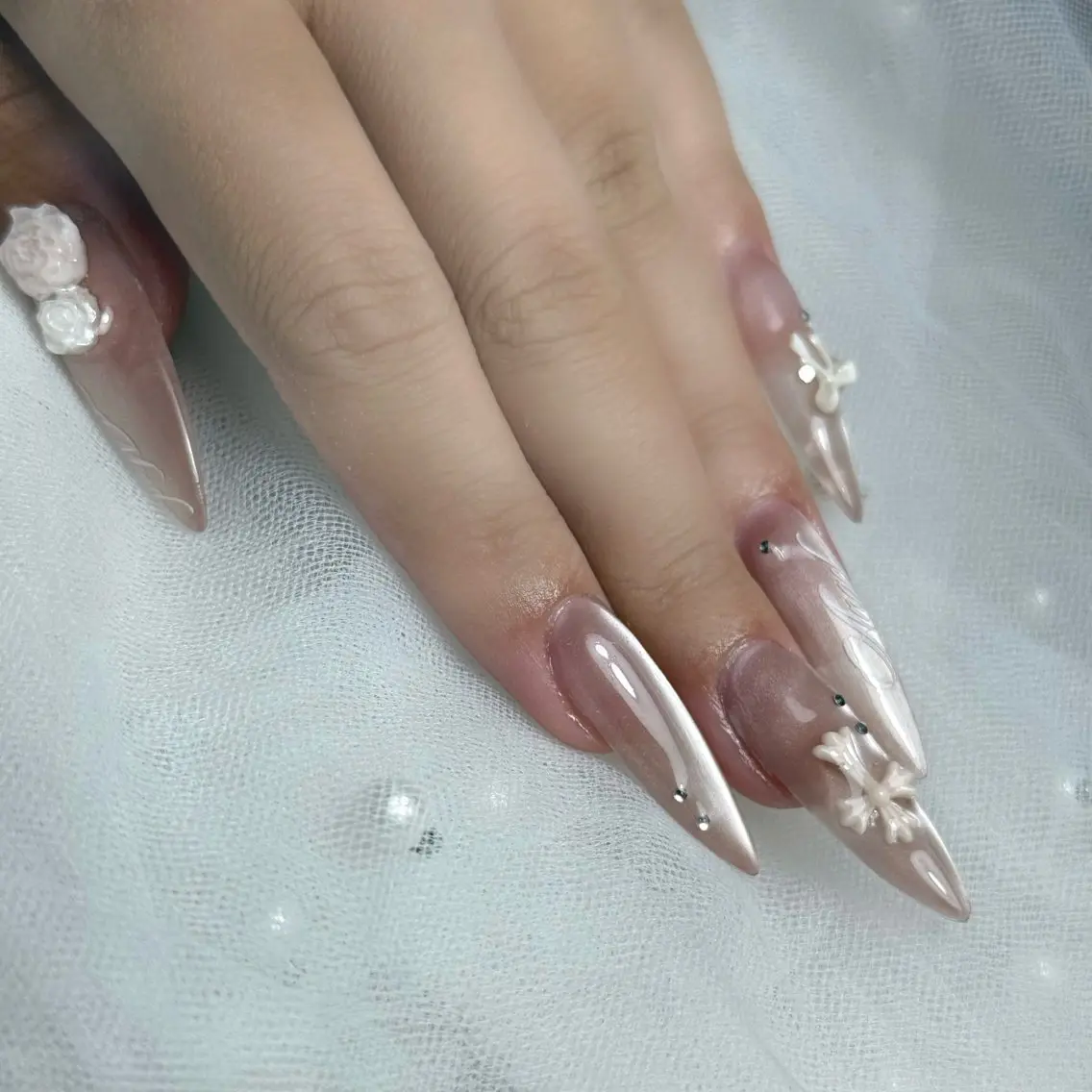 ネイル 持ち込み ハンドネイル Beautiful .Aのネイルデザイン