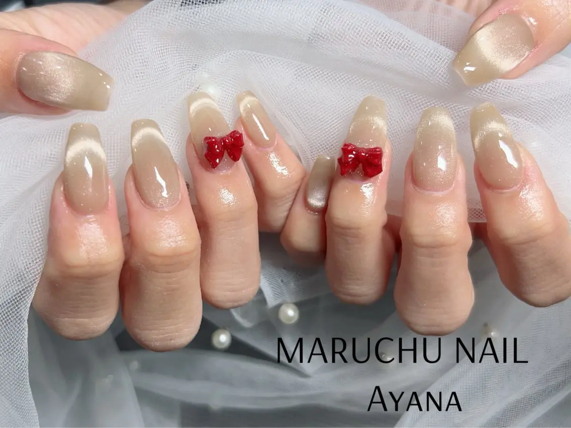 ネイル フレンチネイル マグネットネイル マグネットフレンチ ハンドネイル MARUCHU Ayanaのネイルデザイン