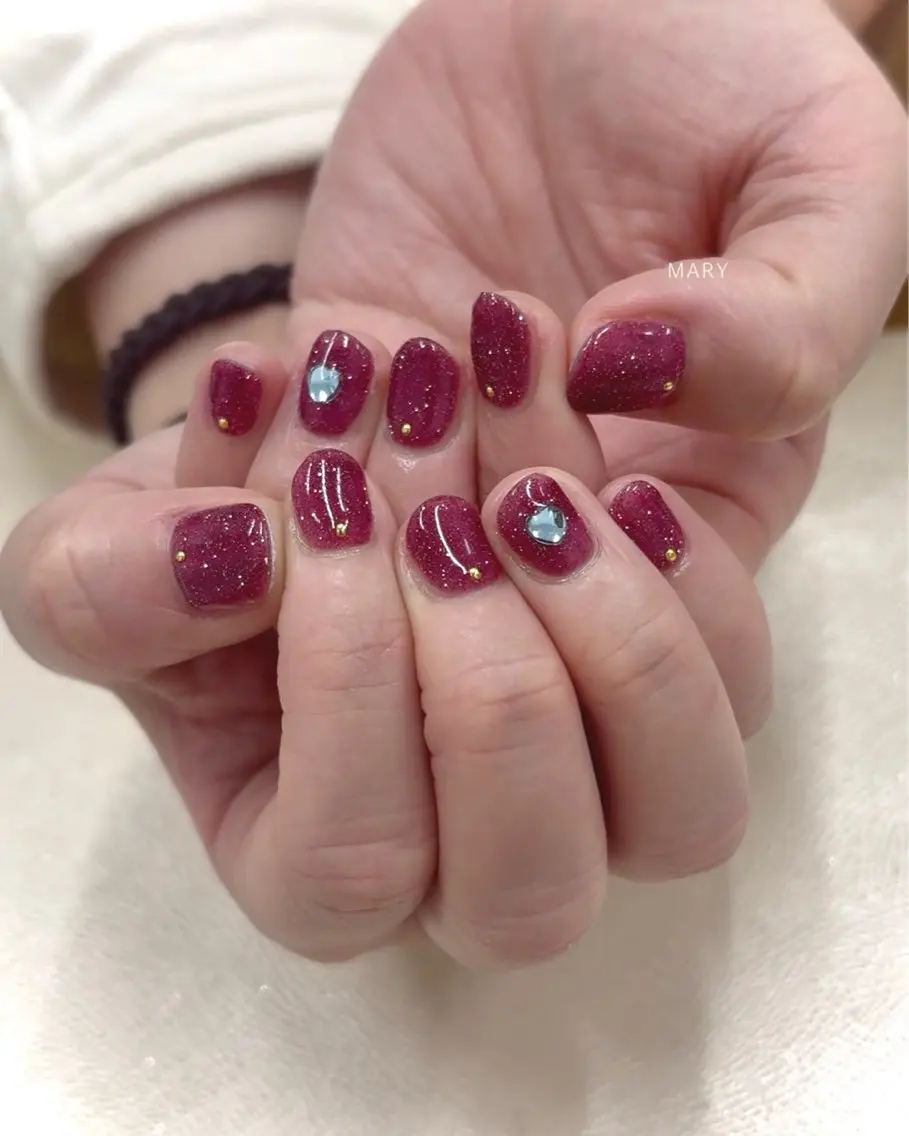 ネイル フラッシュネイル キラキラネイル ニュアンスネイル ワンカラーネイル パープル ハンドネイル Mary nail .narumiのネイルデザイン