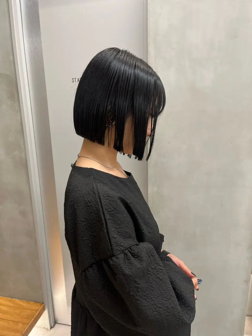 ミディアム カラー カット ヘアカラー トリートメント 縮毛矯正ボブ&顔まわ レイヤー♡TOMOEのヘアスタイル