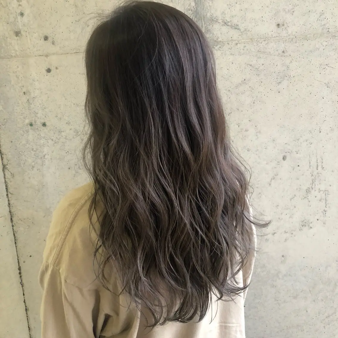 ロング 高橋 朝露のヘアスタイル