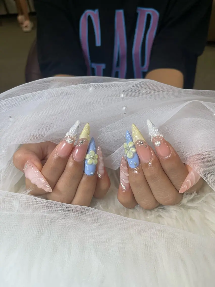 ネイル ハンドネイル NiJi Nailsのネイルデザイン