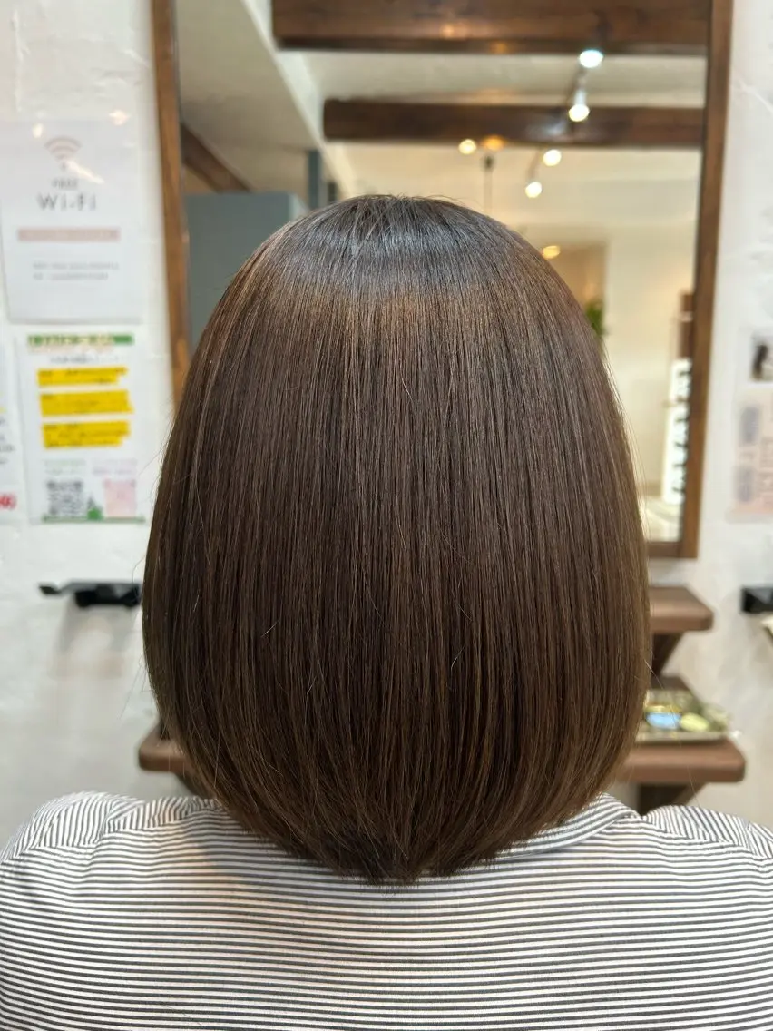 ミディアム カット 仲与根 瞳のヘアスタイル