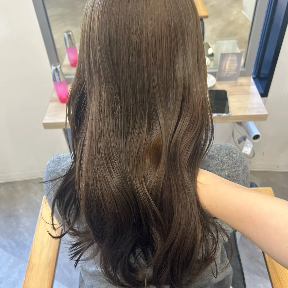 ロング カラー ヘアカラー トリートメント otoha✳︎ くすみ艶カラーのヘアスタイル