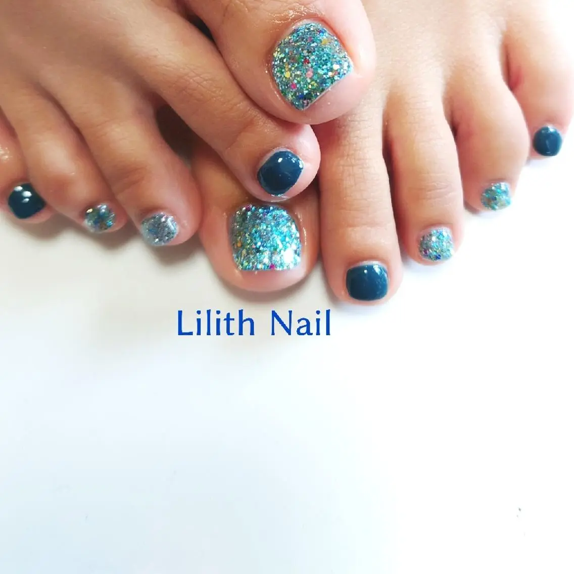 ネイル ブルー フットネイル Lilith Nailのネイルデザイン