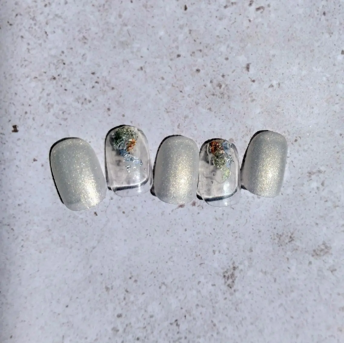 ネイル ニュアンスネイル ホワイト Nailsalon manoのネイルデザイン