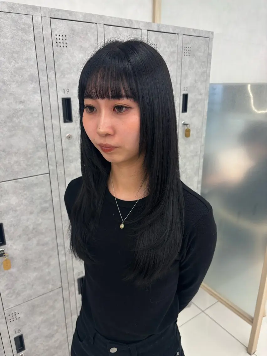 ロング カット ヘアカラー 韓国透明感カラー🌀 yuukiのヘアスタイル