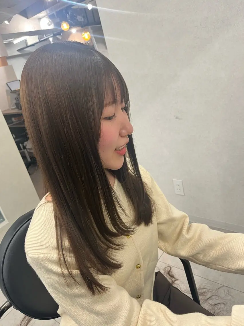 ロング レイヤーカット anon Loemのヘアスタイル
