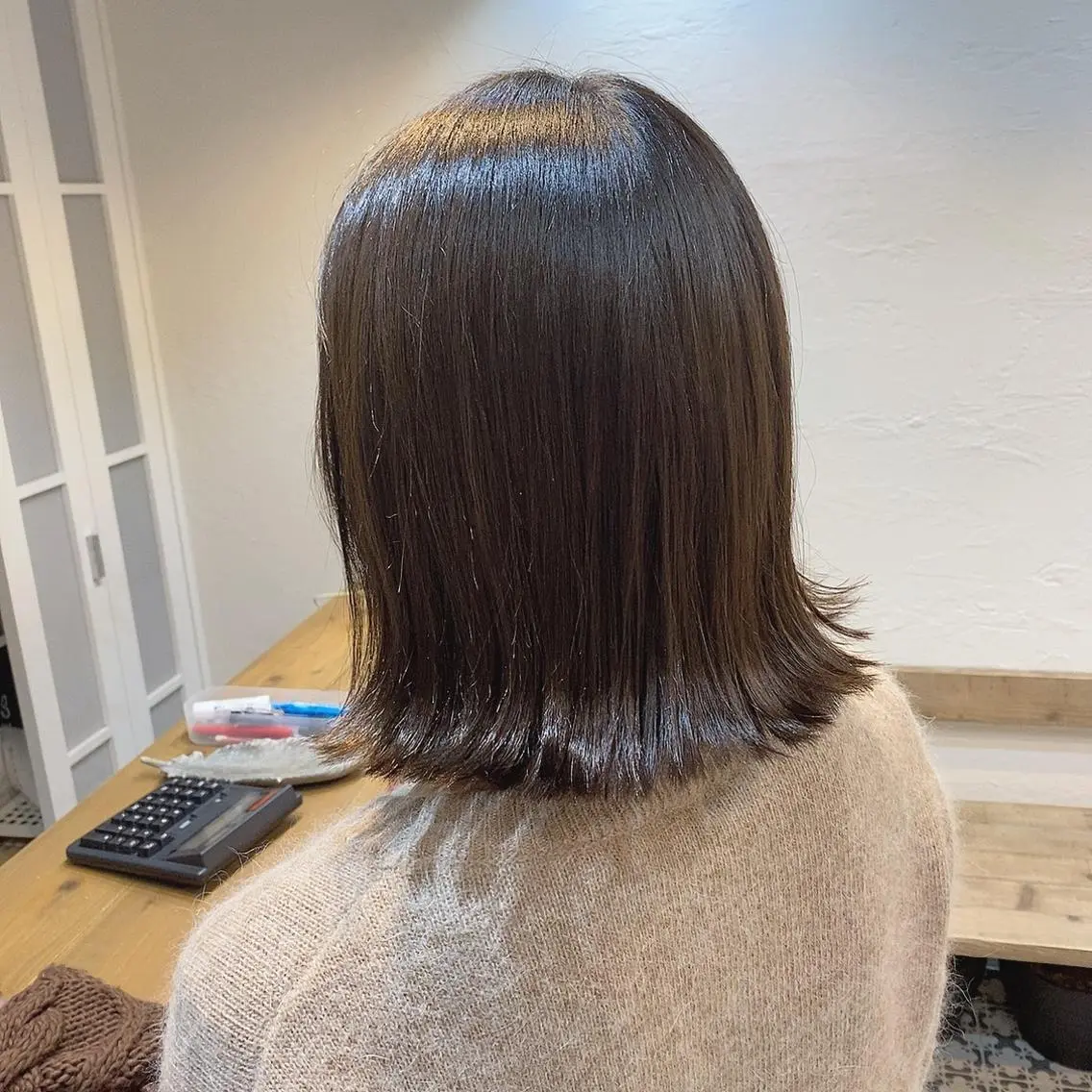 ミディアム カラー アッシュ ベージュカラー ボブ 外ハネヘア 韓国ヘア☁️ mitsukiのヘアスタイル