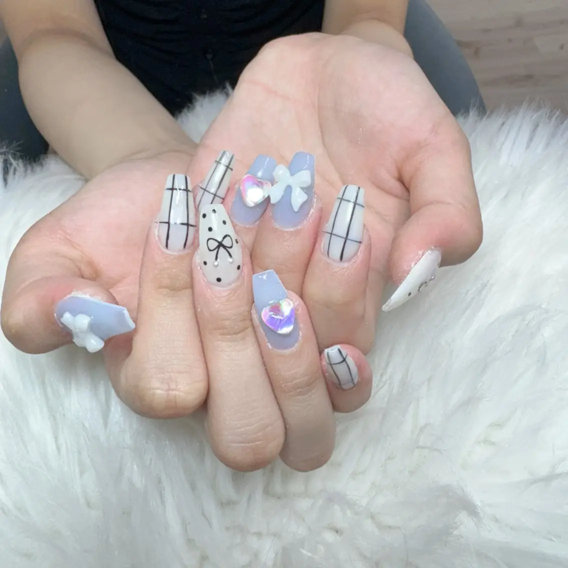 ネイル ハンドネイル 🎀nana🫧 ワンホンネイル🎀のネイルデザイン