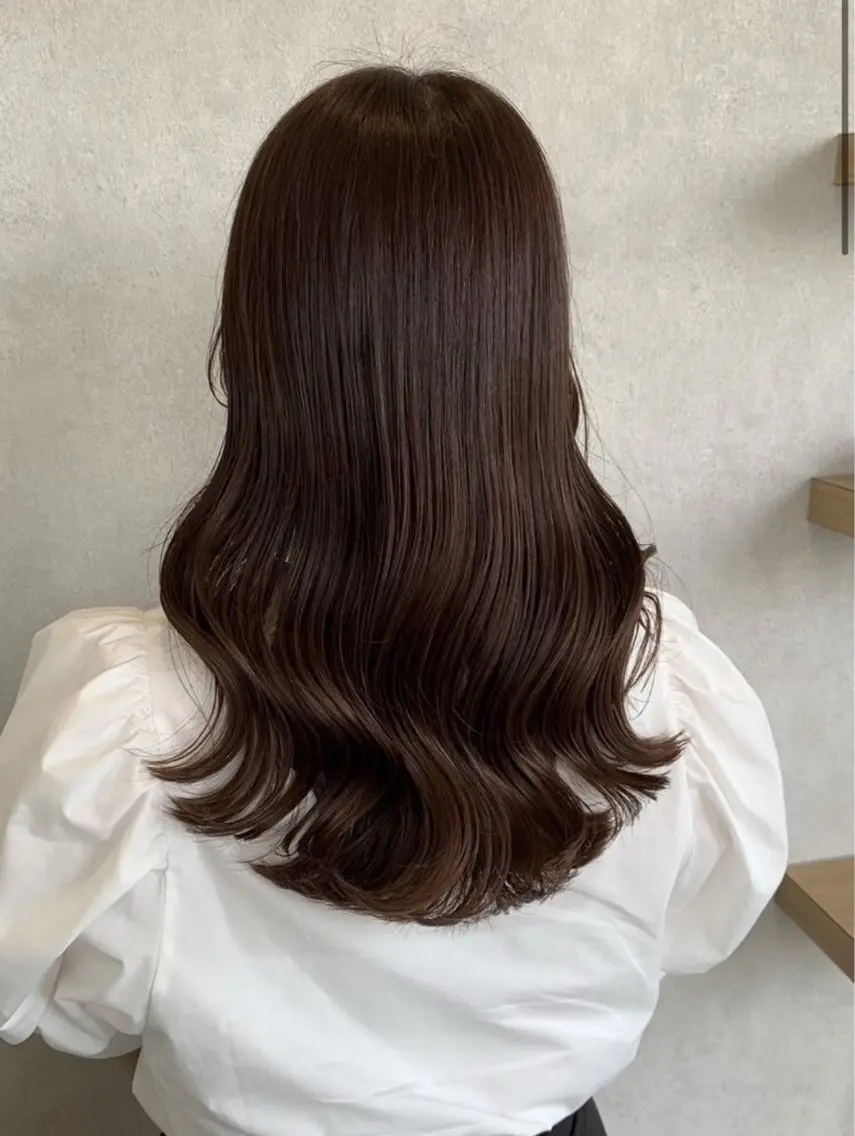 カラー 小池 吏乃のヘアスタイル