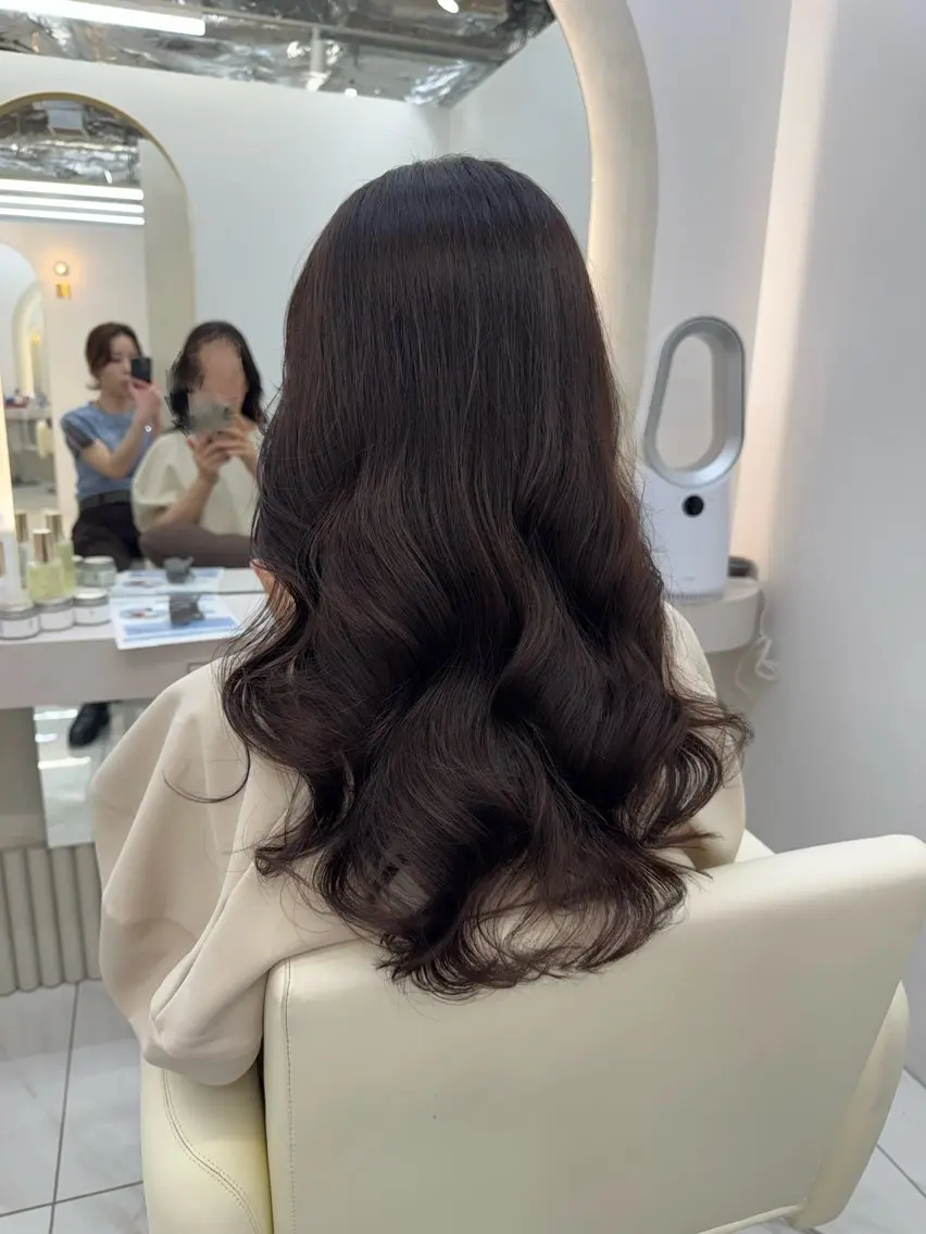 ミディアム カラー パーマ ミディアムパーマ ｺﾃﾏｷﾊﾟｰﾏ/ ayaka☁️のヘアスタイル