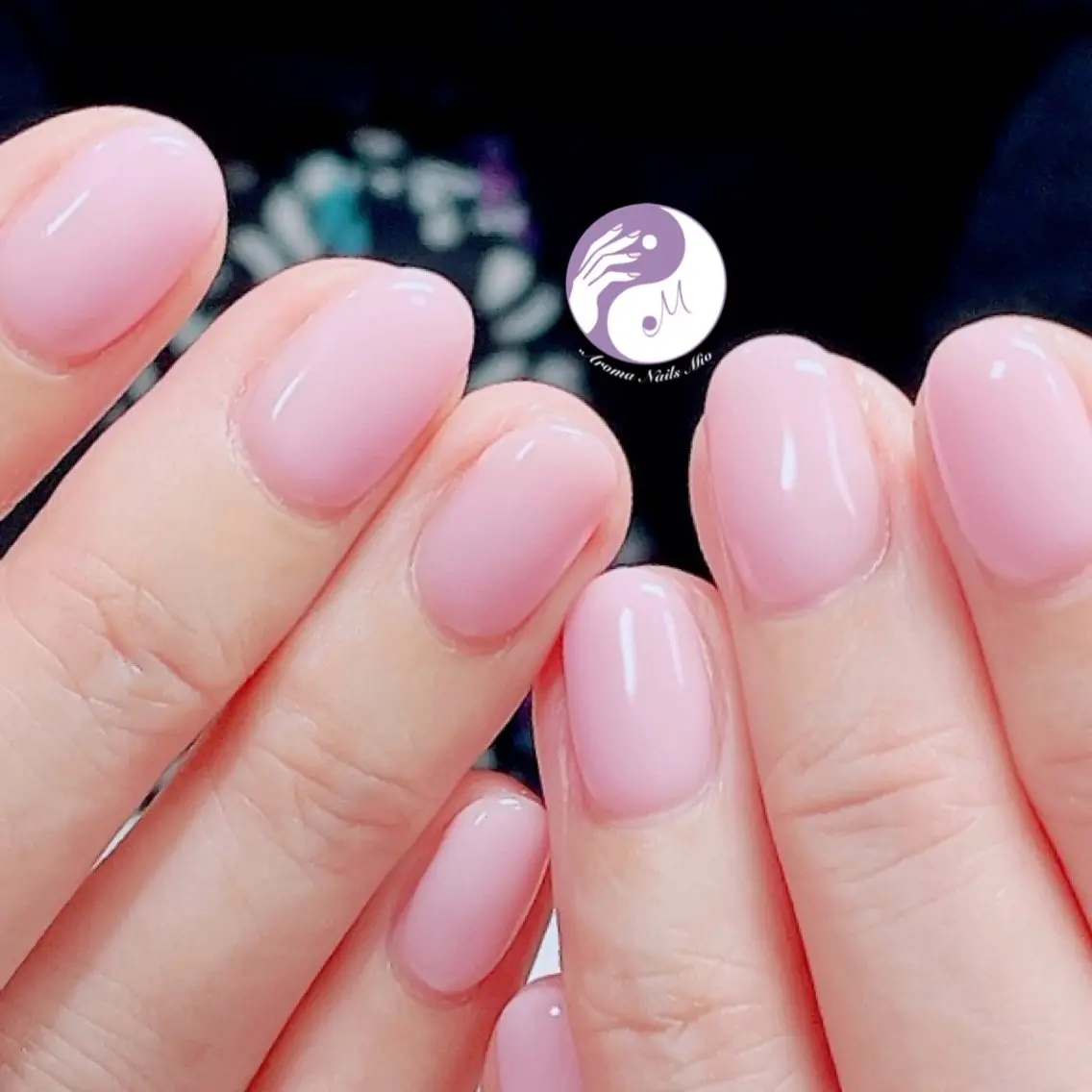 ネイル ジェルネイル ワンカラーネイル 赤色 ハンドネイル .Nails Mio 赤羽西ネイルサロンのネイルデザイン