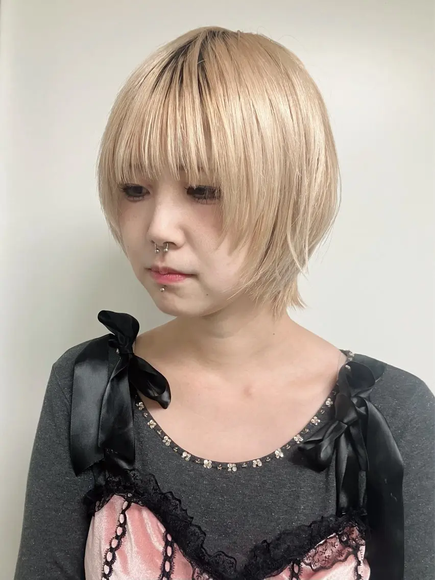 ショート ショートボブ ボブ レイヤーカット 似合わせカット ショートヘア fumika推しカラ ー/デザインカラーのヘアスタイル
