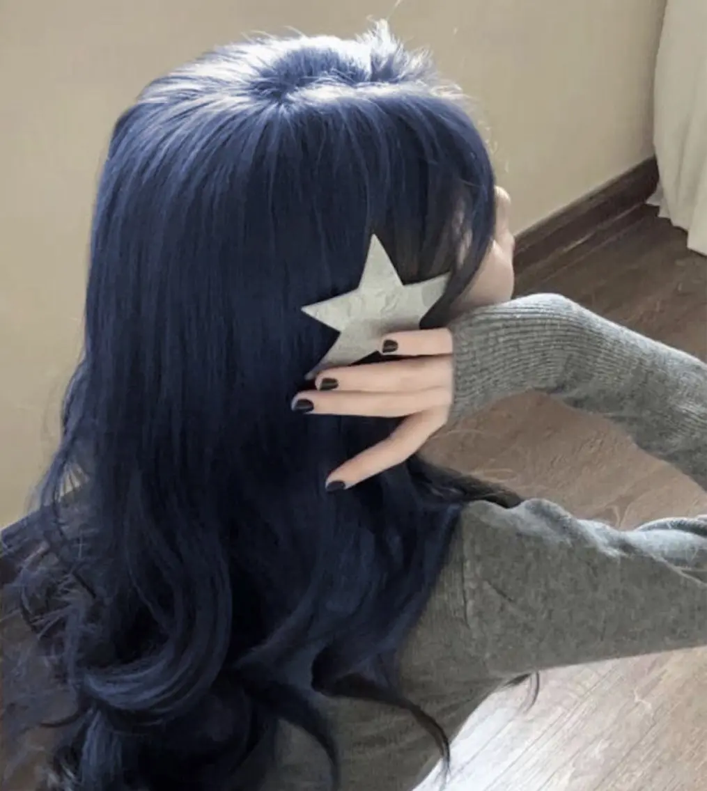 ロング カラー ラベンダー💜 グレージュ🩶のヘアスタイル